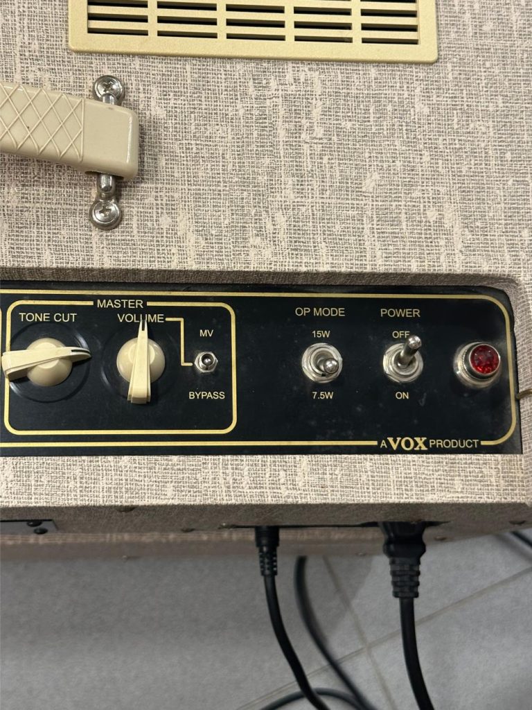 VOX AC15HW1X Hand-Wired – Combo guitare 100 % lampes, 15 W, HP Celestion Alnico Blue instruments occasion