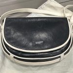 Sac bandoulière Charles Jourdan Paris vintage années 80 – cuir bleu marine & blanc friperie en ligne seconde âme